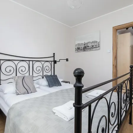 Apartment Parking I Taras Krakow Raciborska By Renters